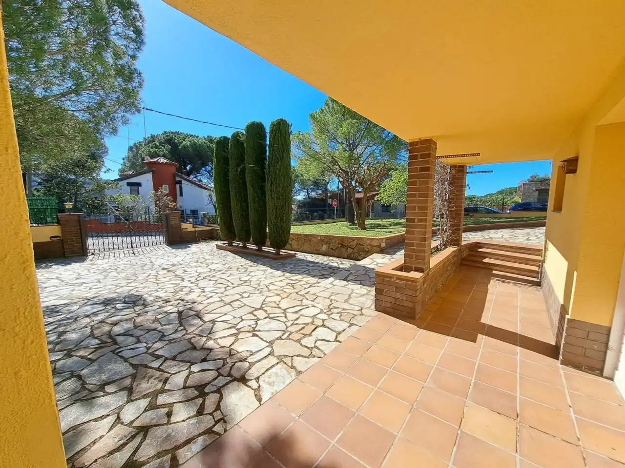 Casa con piscina in vendita a Urbanizacion Clarence Garden, imagen 2