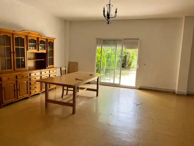 Menjador de Casa o xalet en venda en Las Rozas de Madrid amb Calefacció, Jardí privat i Parquet