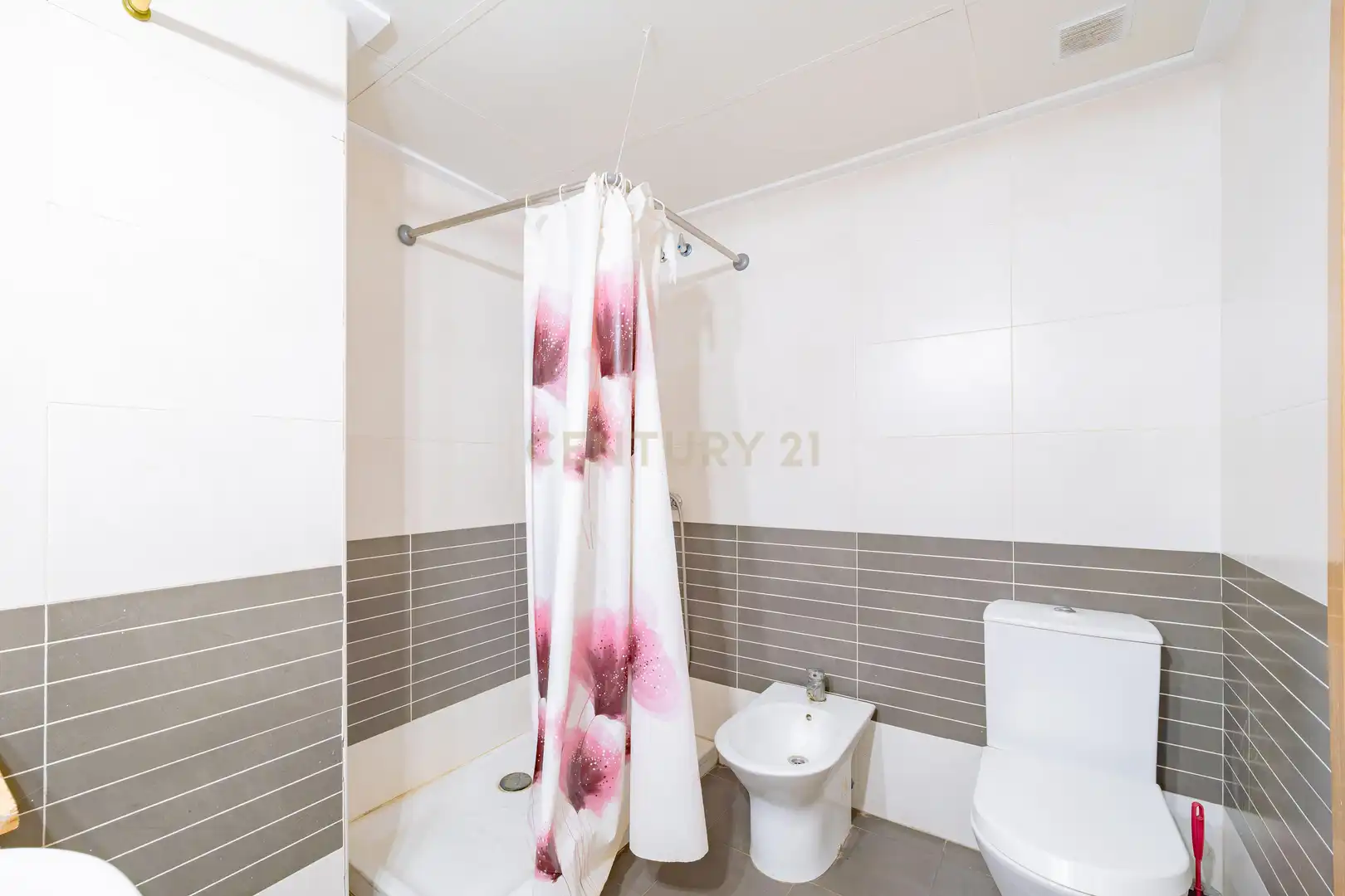 Badezimmer von Wohnungen zum Verkauf in La Pobla Llarga mit Klimaanlage, Ofen und Balkon