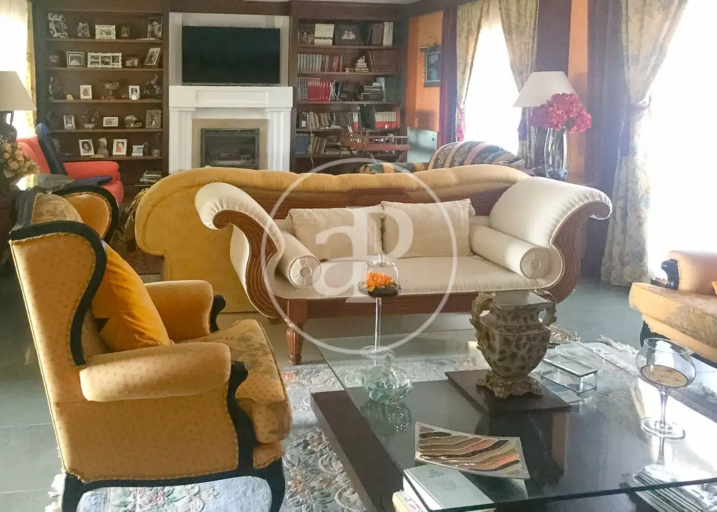 Living room of Houses for sale in Valdeolmos-Alalpardo, Madrid
