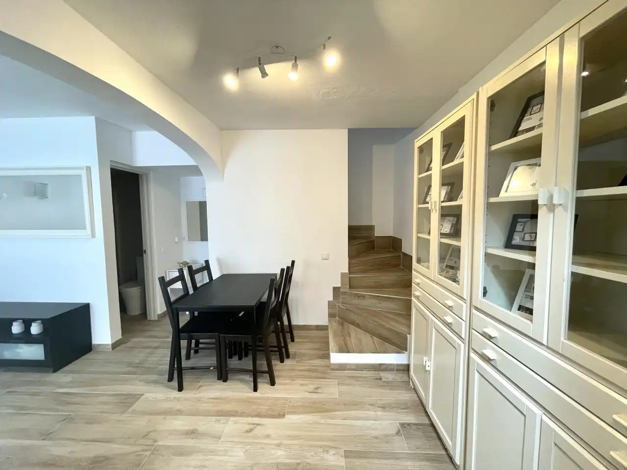 Maisonette zum Verkauf in San Bartolomé de Tirajana mit Klimaanlage, Privatgarten und Parkett