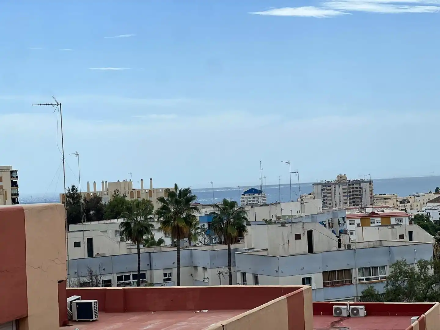 Außenansicht von Wohnung zum Verkauf in Marbella mit Klimaanlage, Terrasse und Balkon