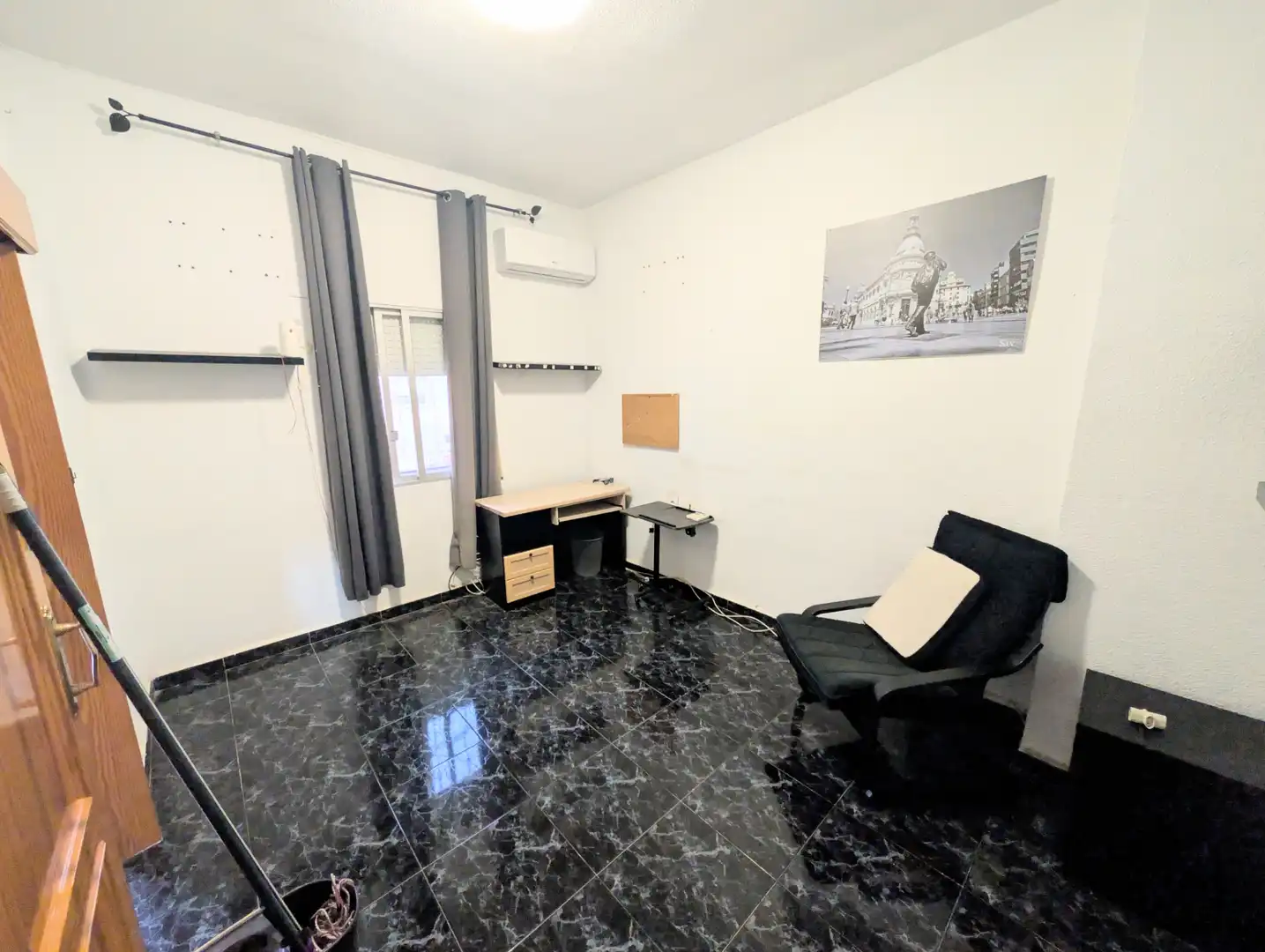 Habitación de Dúplex en venta en Cartagena con Aire acondicionado, Calefacción y Jardín privado