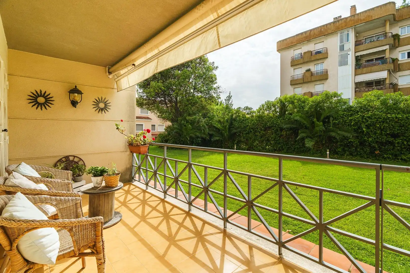 Terrasse von Erdgeschoss zum Verkauf in Sitges mit Heizung, Privatgarten und Terrasse