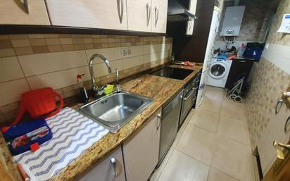 Kitchen of Flat for sale in Mollet del Vallès  with Air Conditioner, Heating and Parquet flooring