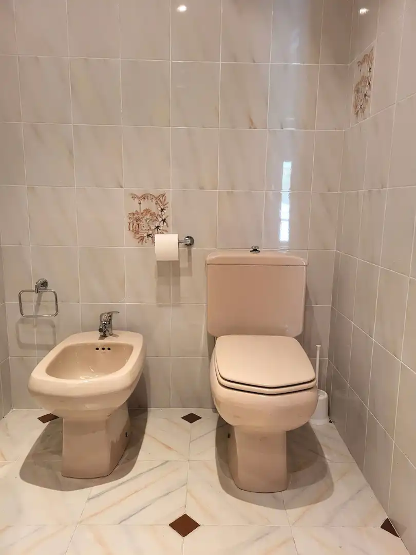Bathroom of Flat for sale in Castellnovo  with Terrace, Storage room and Oven
