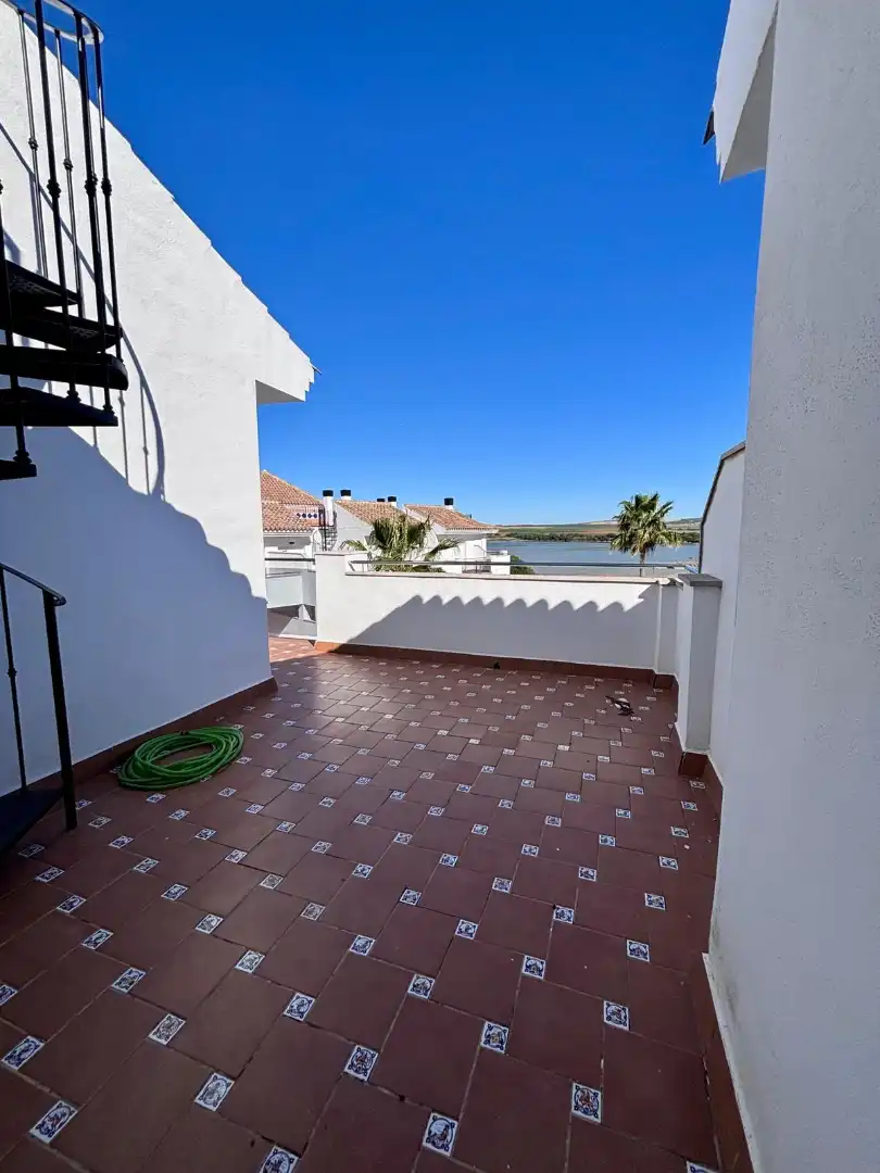 Terrasse von Dachboden zum Verkauf in Arcos de la Frontera mit Terrasse, Möbliert und Ofen