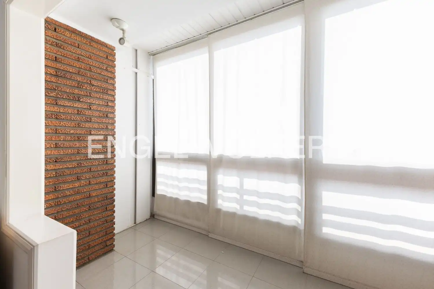 Piso en venta en Valencia con Aire acondicionado, Calefacción y Balcón