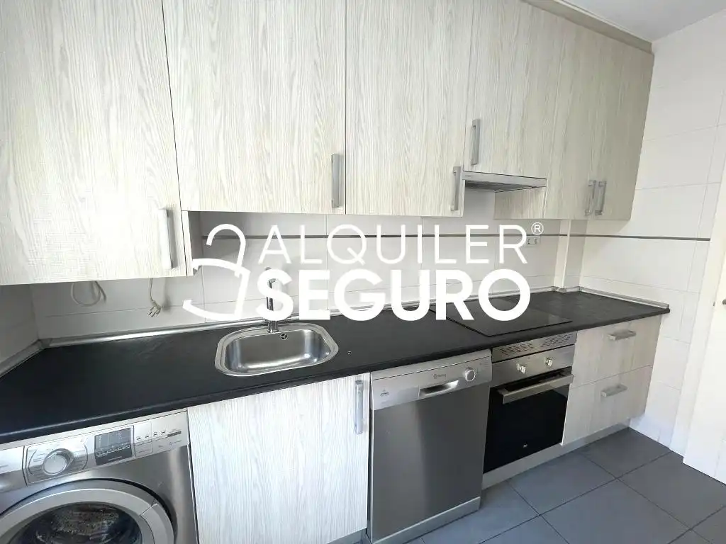 Kitchen of Flat for rent in Madrid  with Heating