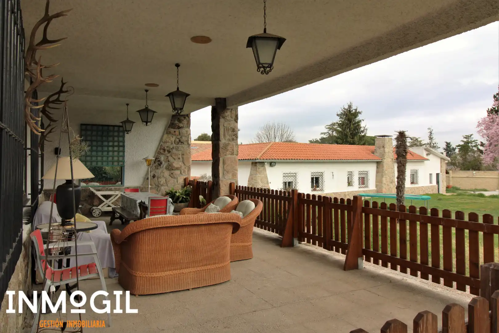 Detached house with pool for sale in Calle del Valle de Toranzo, imagen 9