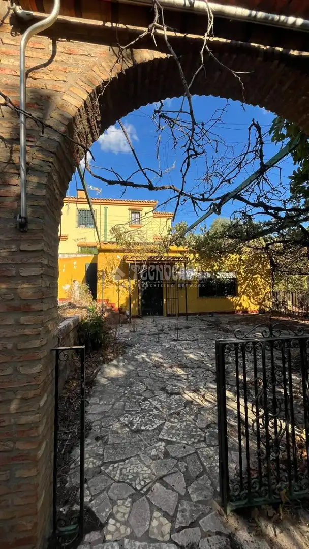 Vista exterior de Casa o xalet en venda en Mairena del Alcor amb Aire condicionat