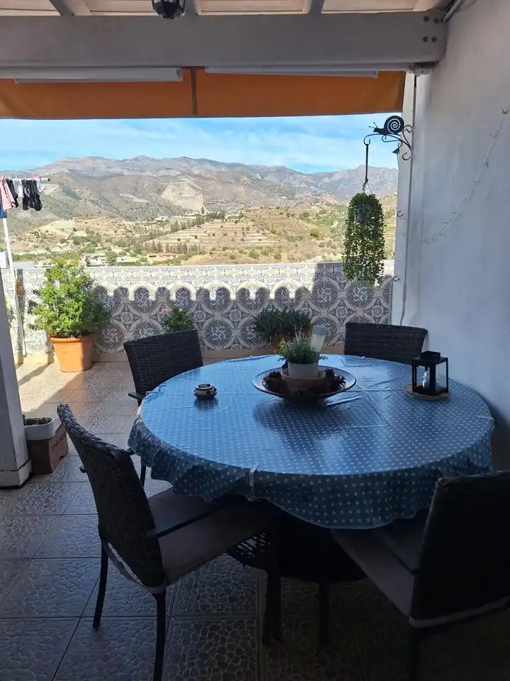 Ground floor for sale in Calle las Maravillas
