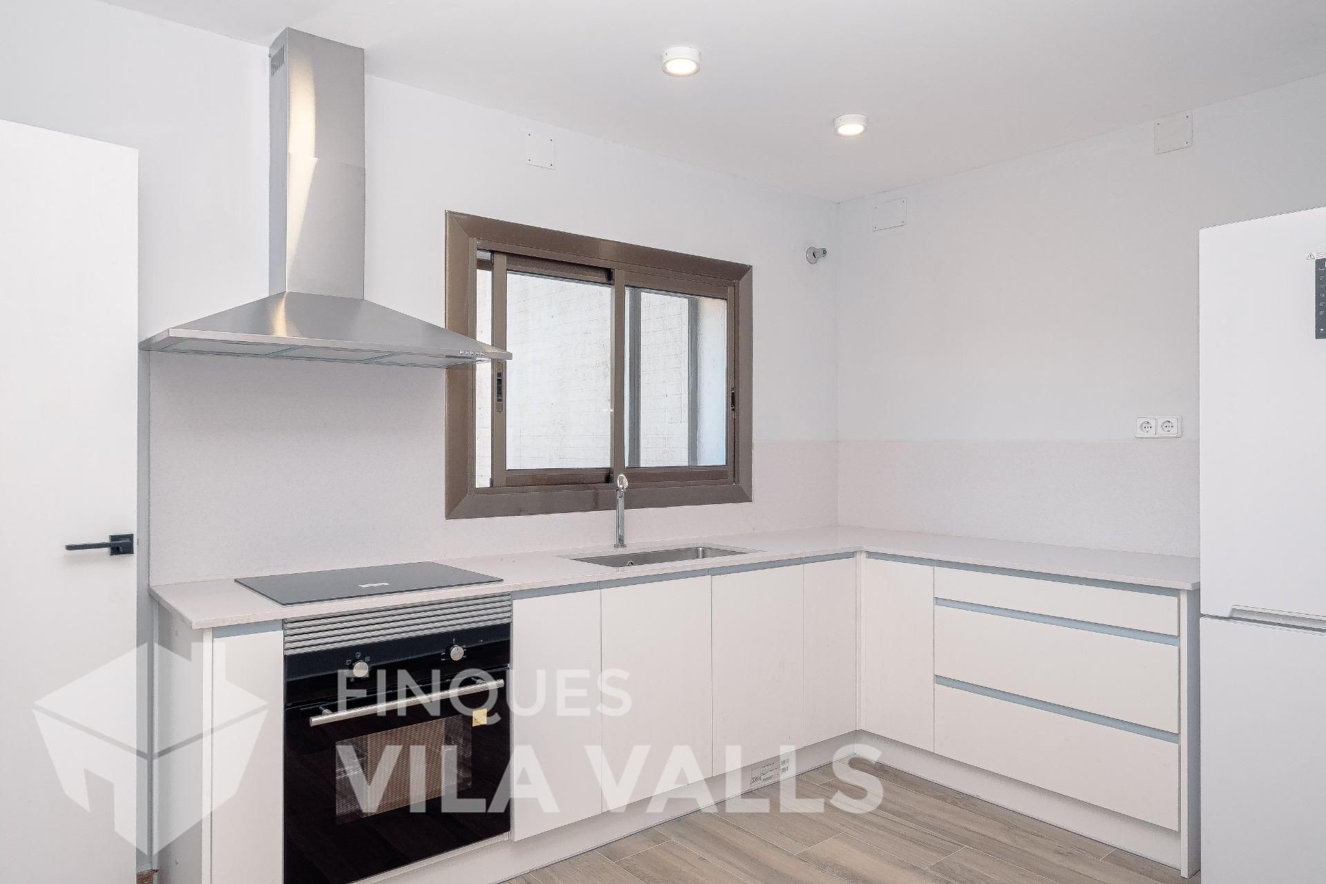 Cuina de Pis en venda en Sant Quirze Safaja amb Aire condicionat, Terrassa i Traster