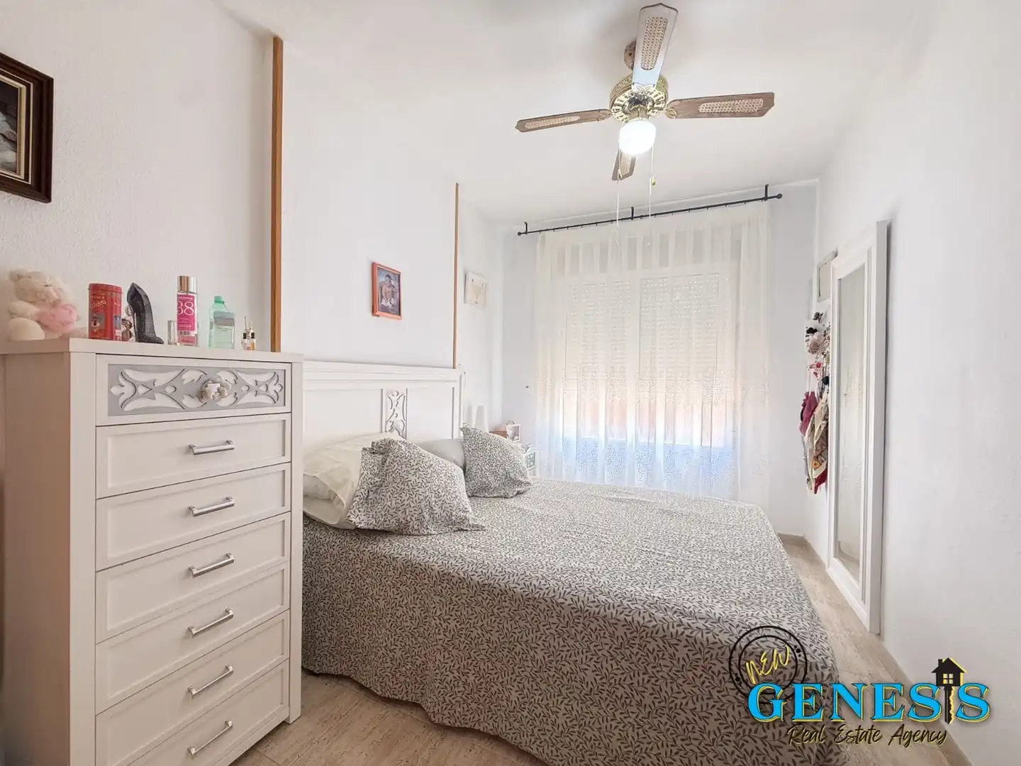 Dormitori de Apartament en venda en Torrevieja amb Terrassa, Moblat i Forn