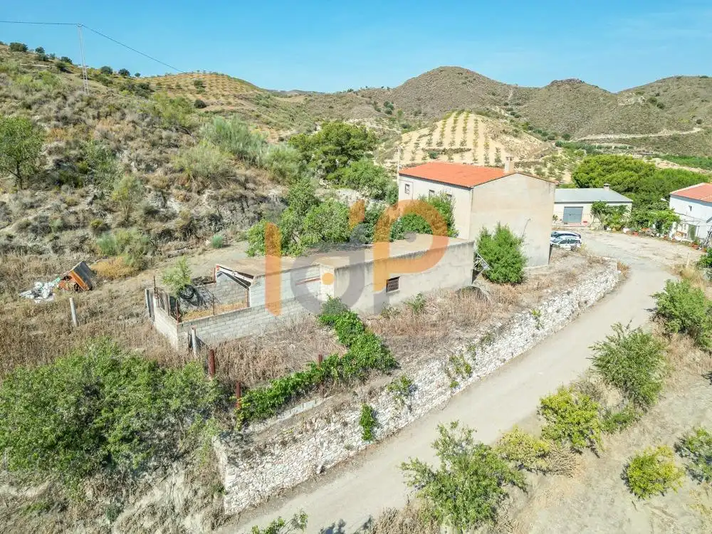 Casa o xalet en venda en Lubrín amb Jardí privat