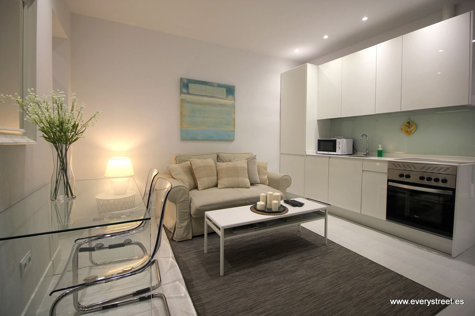 Living room of Flat to rent in  Madrid Capital  with Air Conditioner, Heating and Furnished