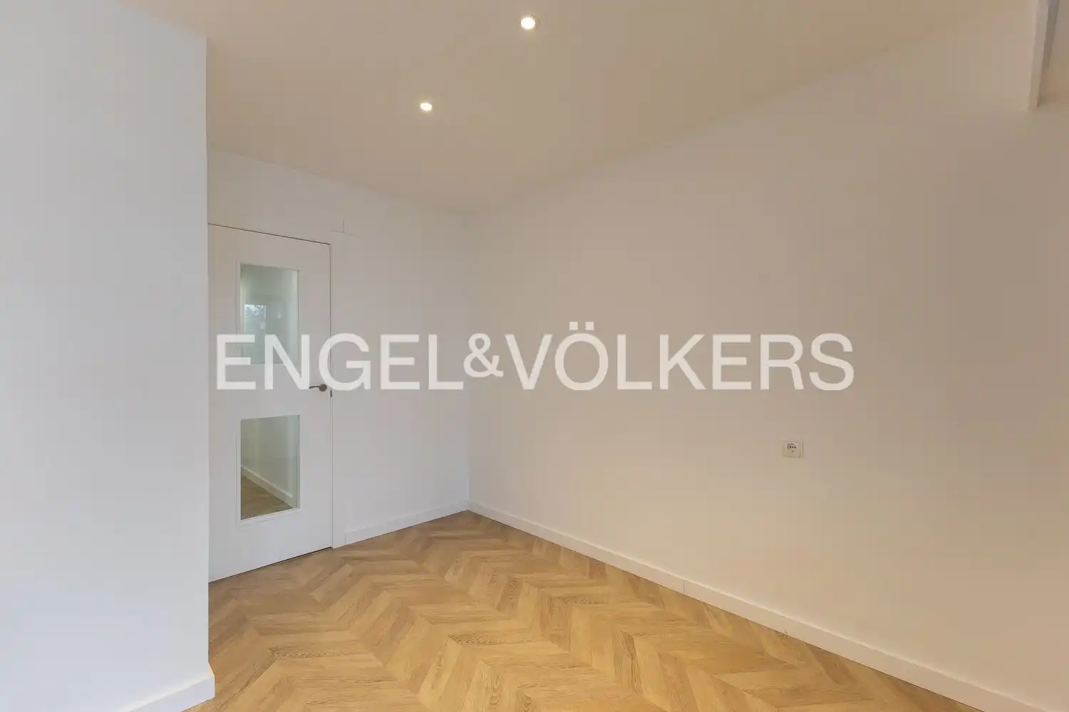 Piso en venta en Valencia con Aire acondicionado, Calefacción y Parquet