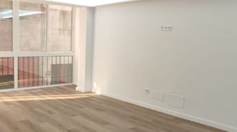 Foto 3 de Piso en venta en Calle Antonio Rubio Torres, Puerto Deportivo, Fuengirola