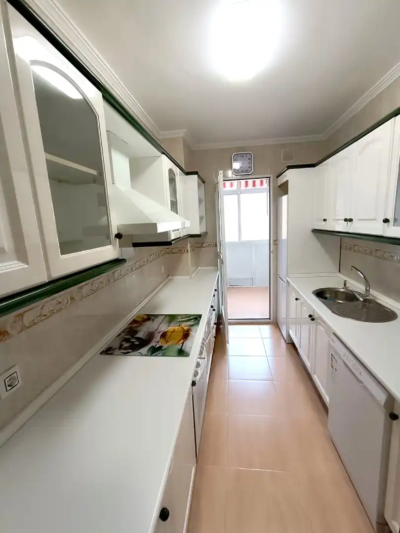 Küche von Wohnung zur Miete in Badajoz mit Klimaanlage, Möbliert und Ofen