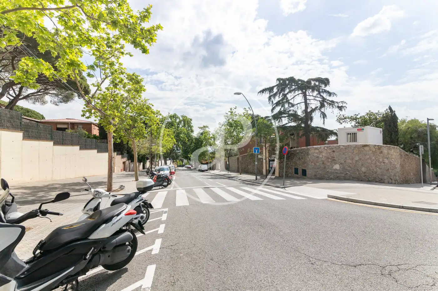 Vista exterior de Casa o xalet de lloguer en Barcelona amb Aire condicionat, Calefacció i Jardí privat