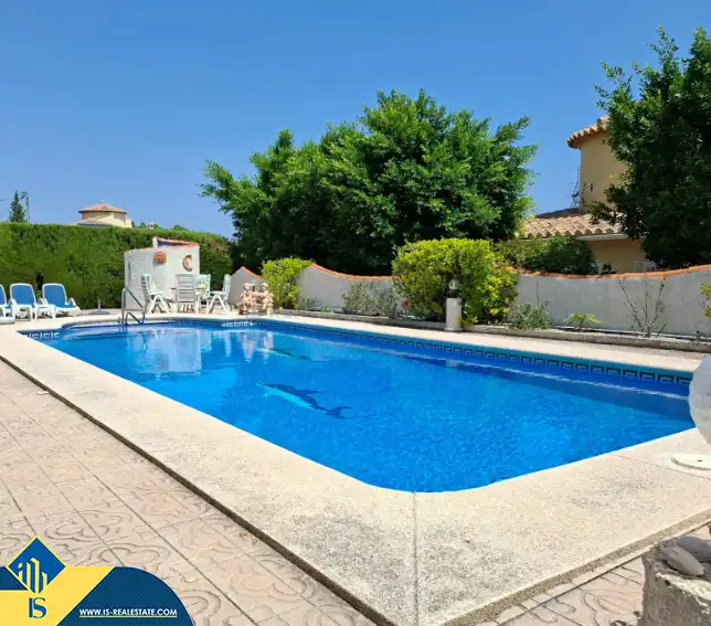 Chalet con piscina en venta en Canuta, imagen 5