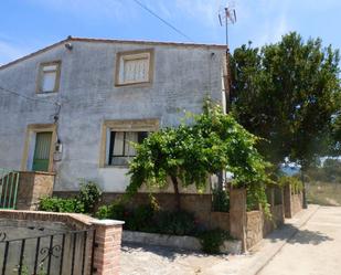 Außenansicht von Country house zum verkauf in Sotillo de las Palomas mit Terrasse