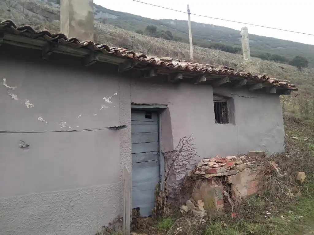 Vista exterior de Casa adosada en venta en La Pola de Gordón 