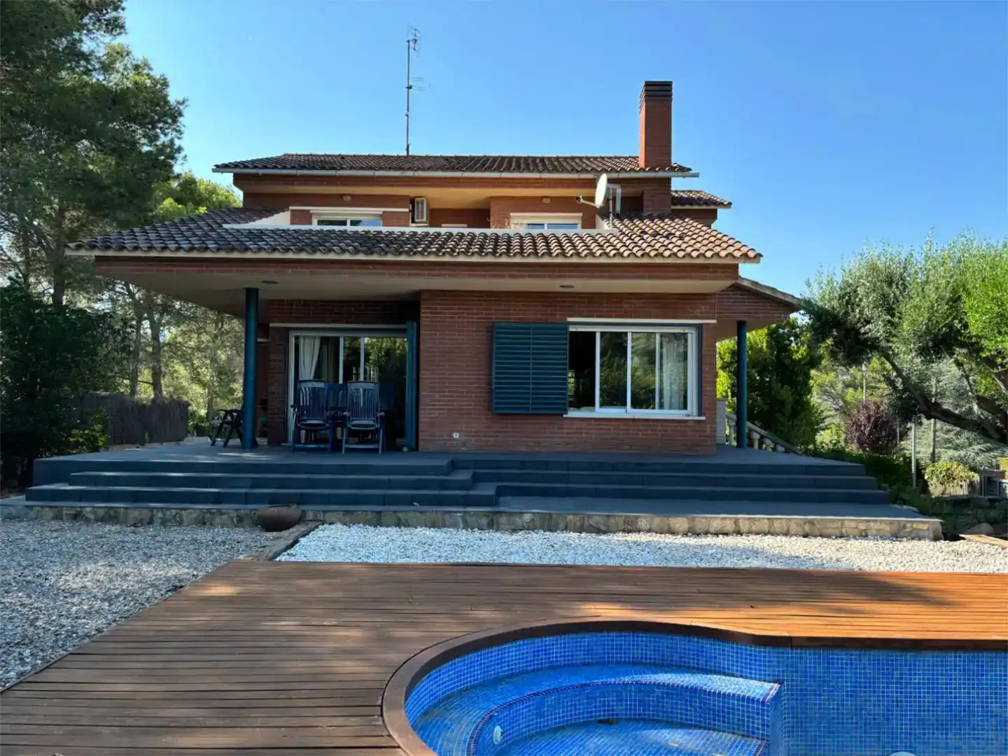 Vista exterior de Casa o xalet en venda en Corbera de Llobregat, Barcelona