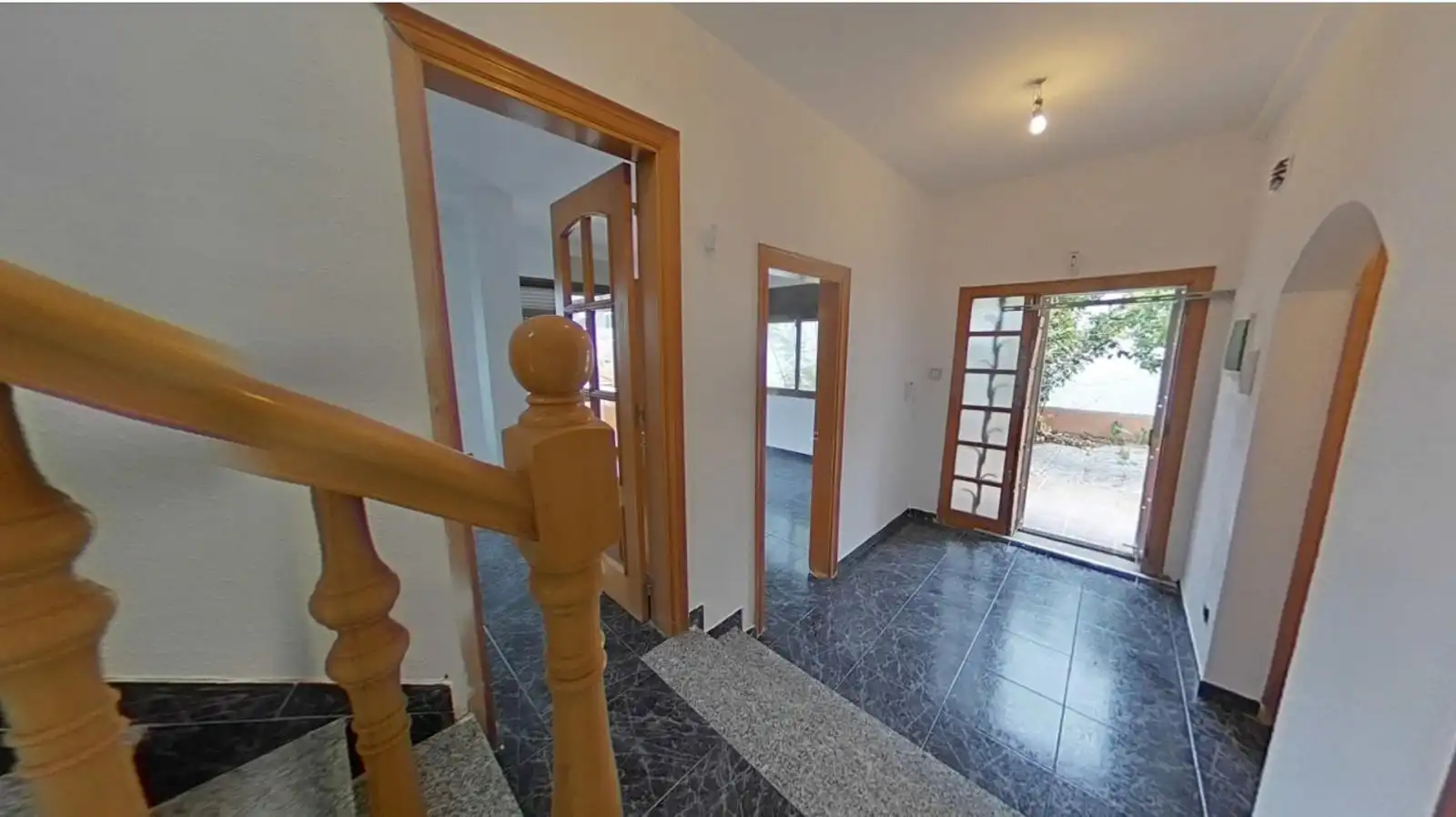 House with terrace for sale in Avinguda de Creixell 27
