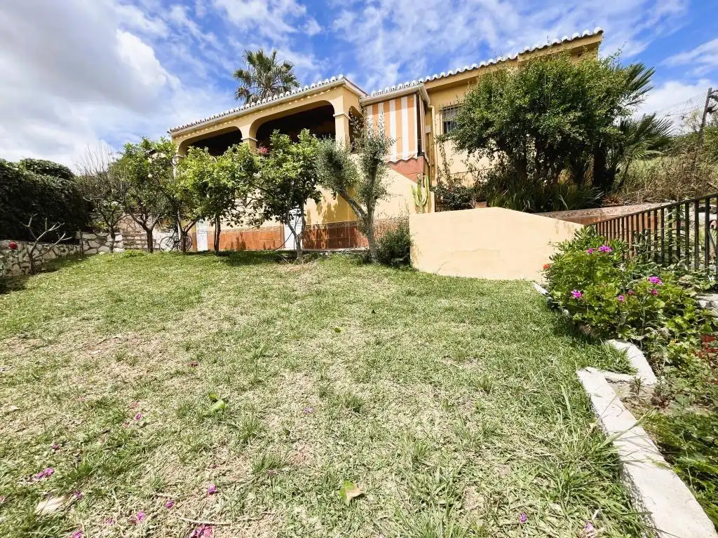 Chalet con piscina en venta en Puerto de la Torre - Atabal, imagen 3