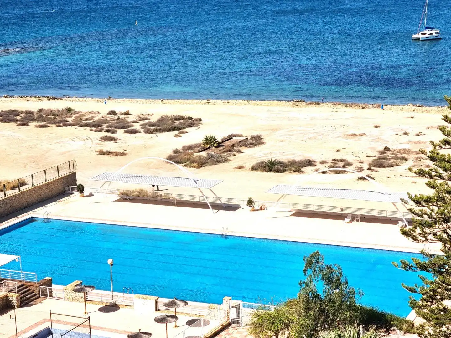 Piscina de Pis en venda en Alicante / Alacant amb Aire condicionat, Terrassa i Traster
