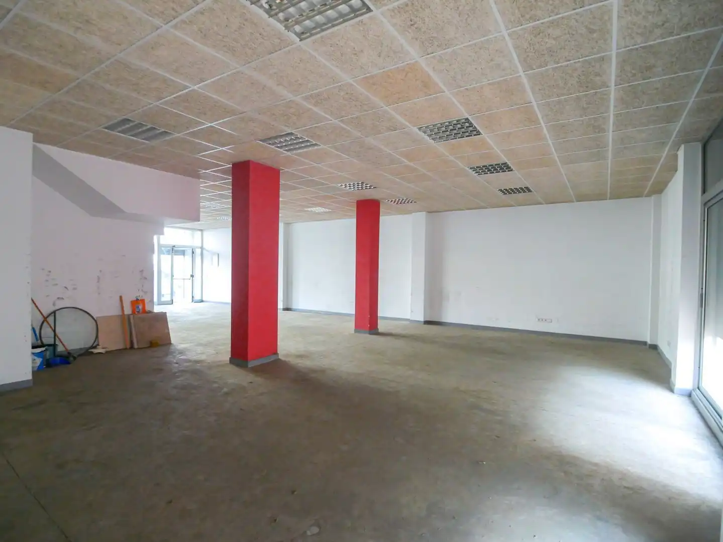 Local comercial en venta en Sant Narcís, imagen 2