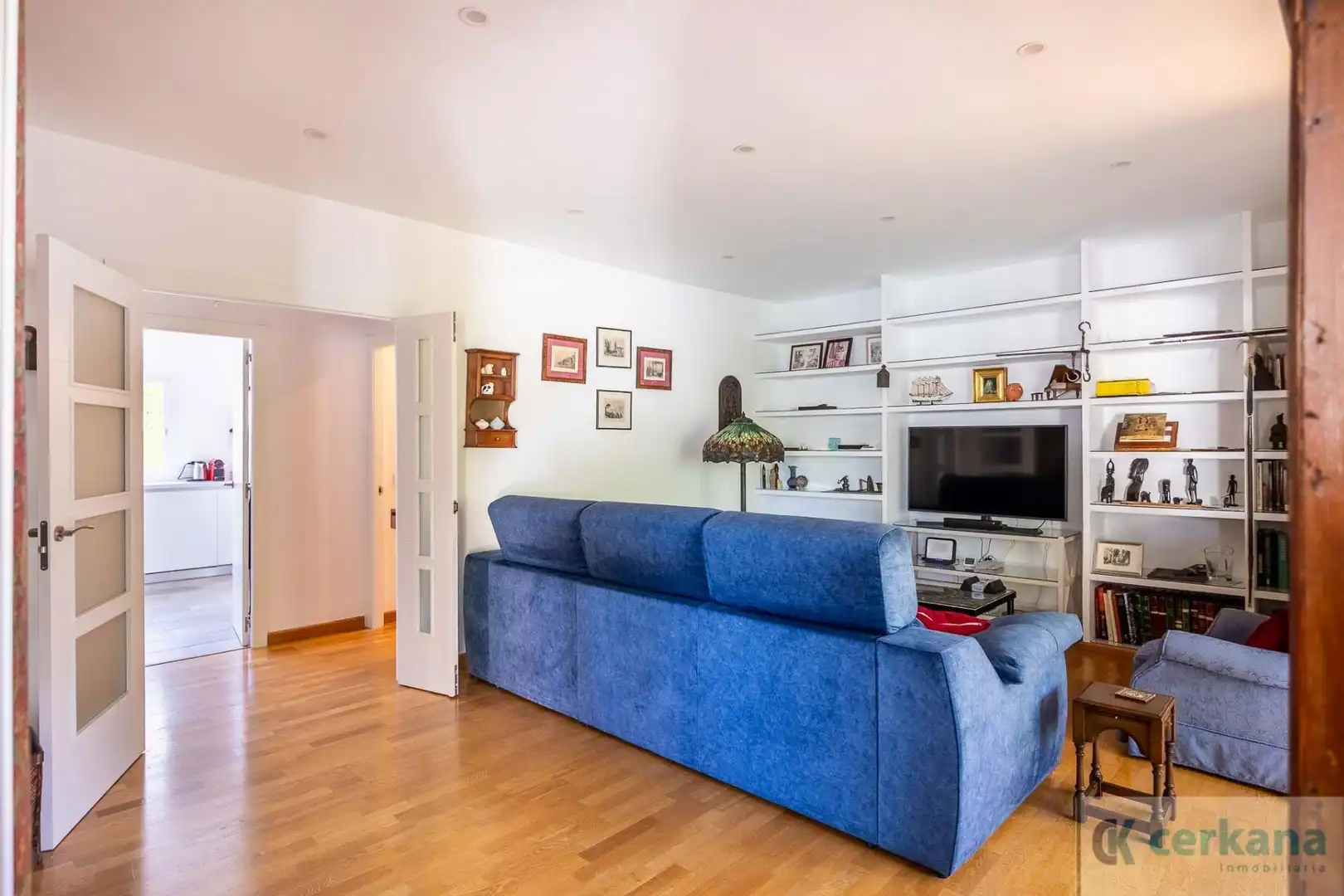 Living room of Houses for sale in Espartinas  with Air Conditioner and Storage room