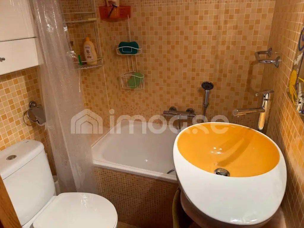 Bathroom of Flat for sale in Berga, Barcelona