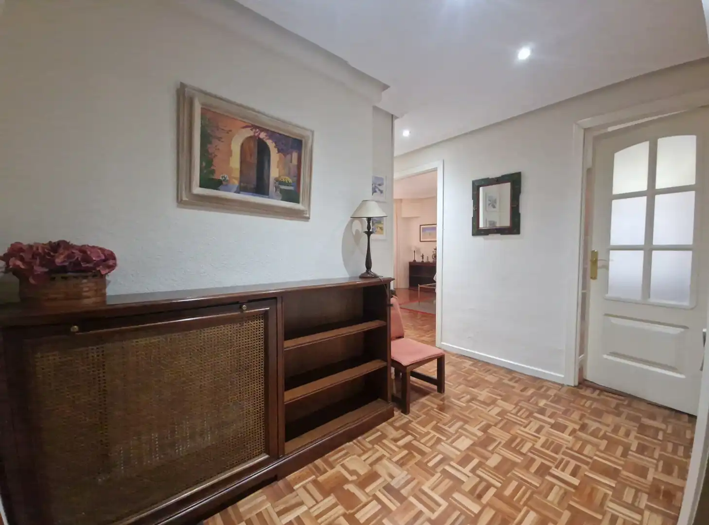 Flat for rent in  Madrid Capital  with Heating, Parquet flooring and Furnished