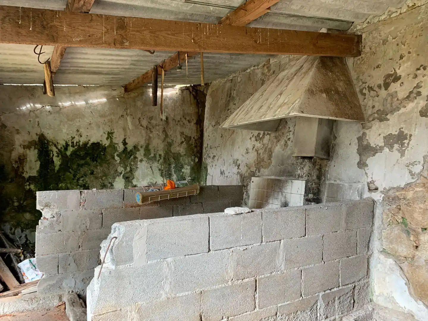 Cuina de Casa o xalet en venda en Ferrol amb Calefacció, Jardí privat i Traster