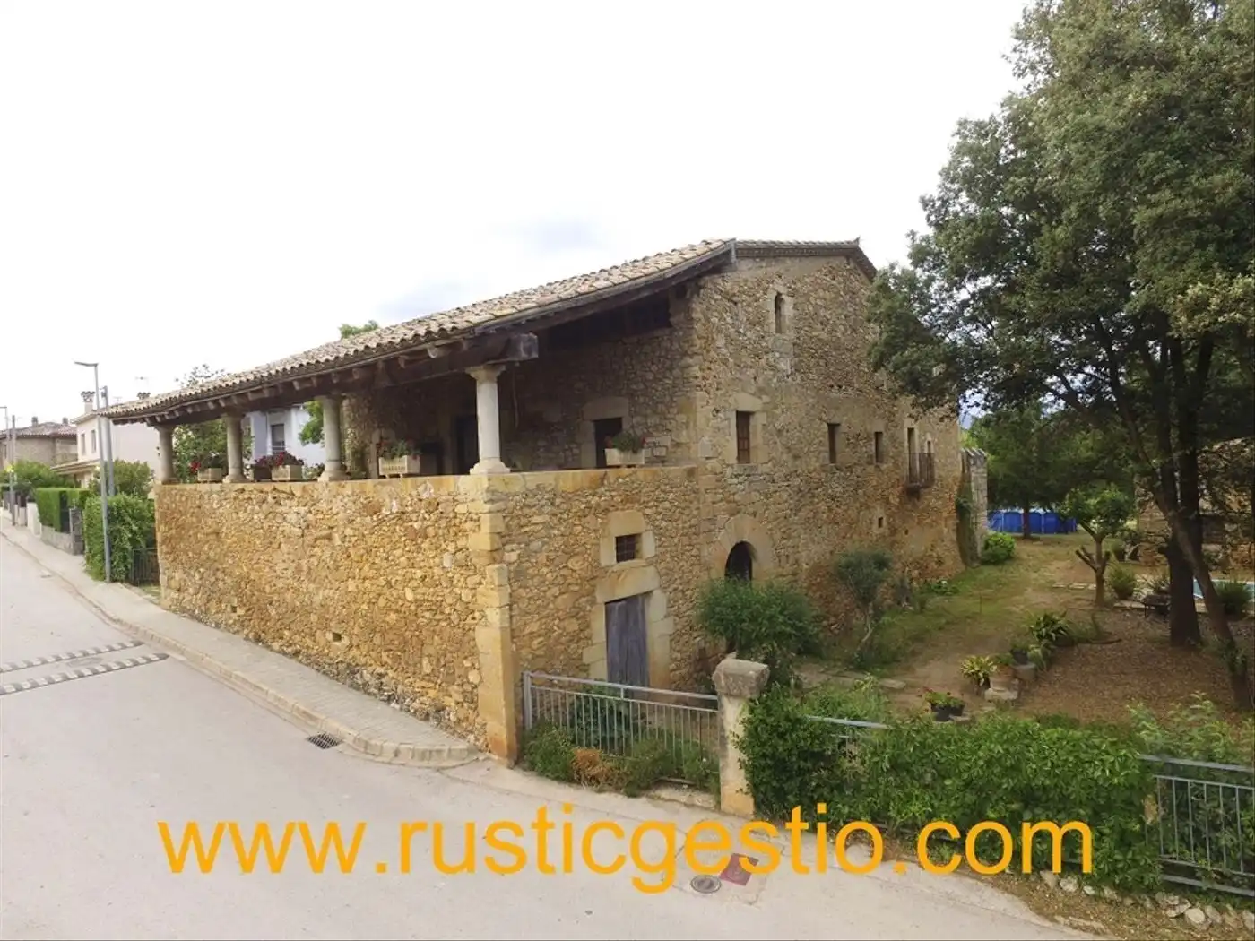 Country homes for sale in Serinyà
