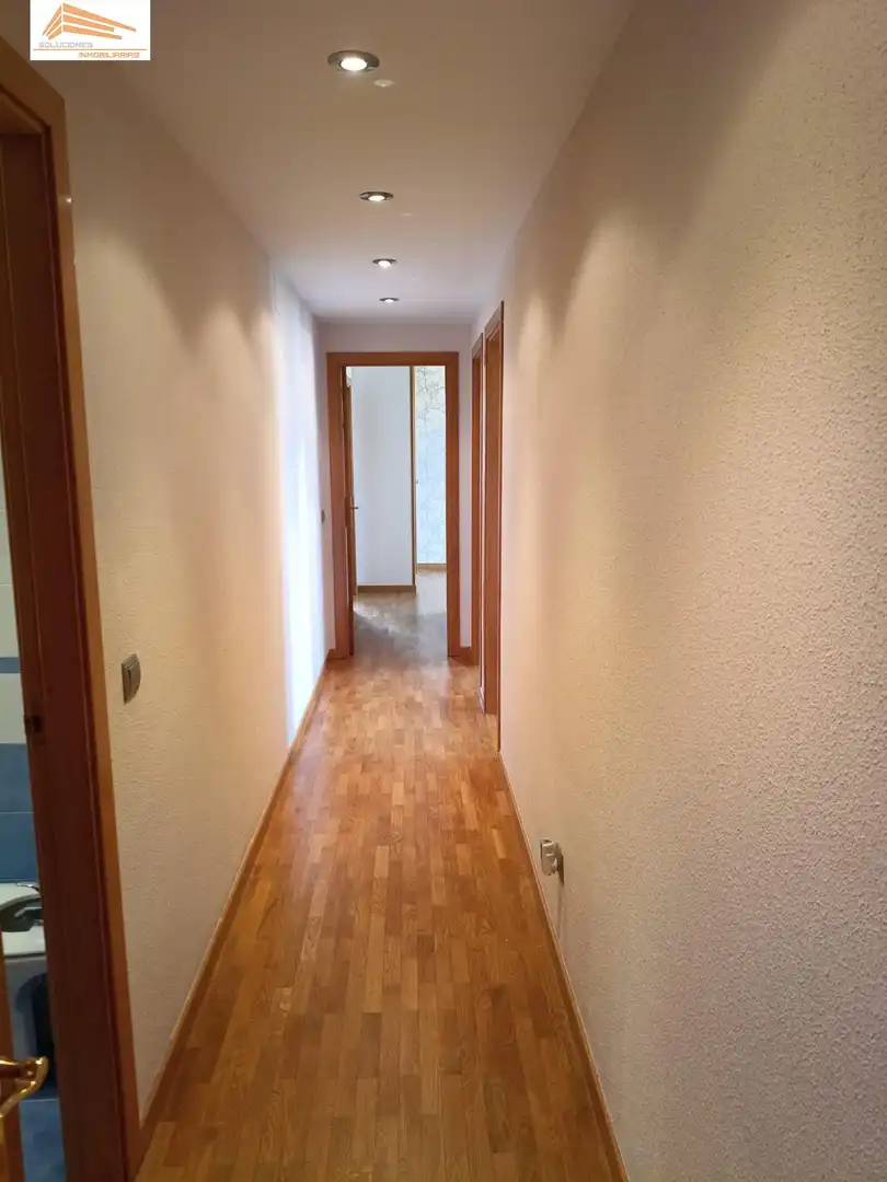 Wohnung zum Verkauf in Valladolid mit Heizung, Privatgarten und Abstellraum