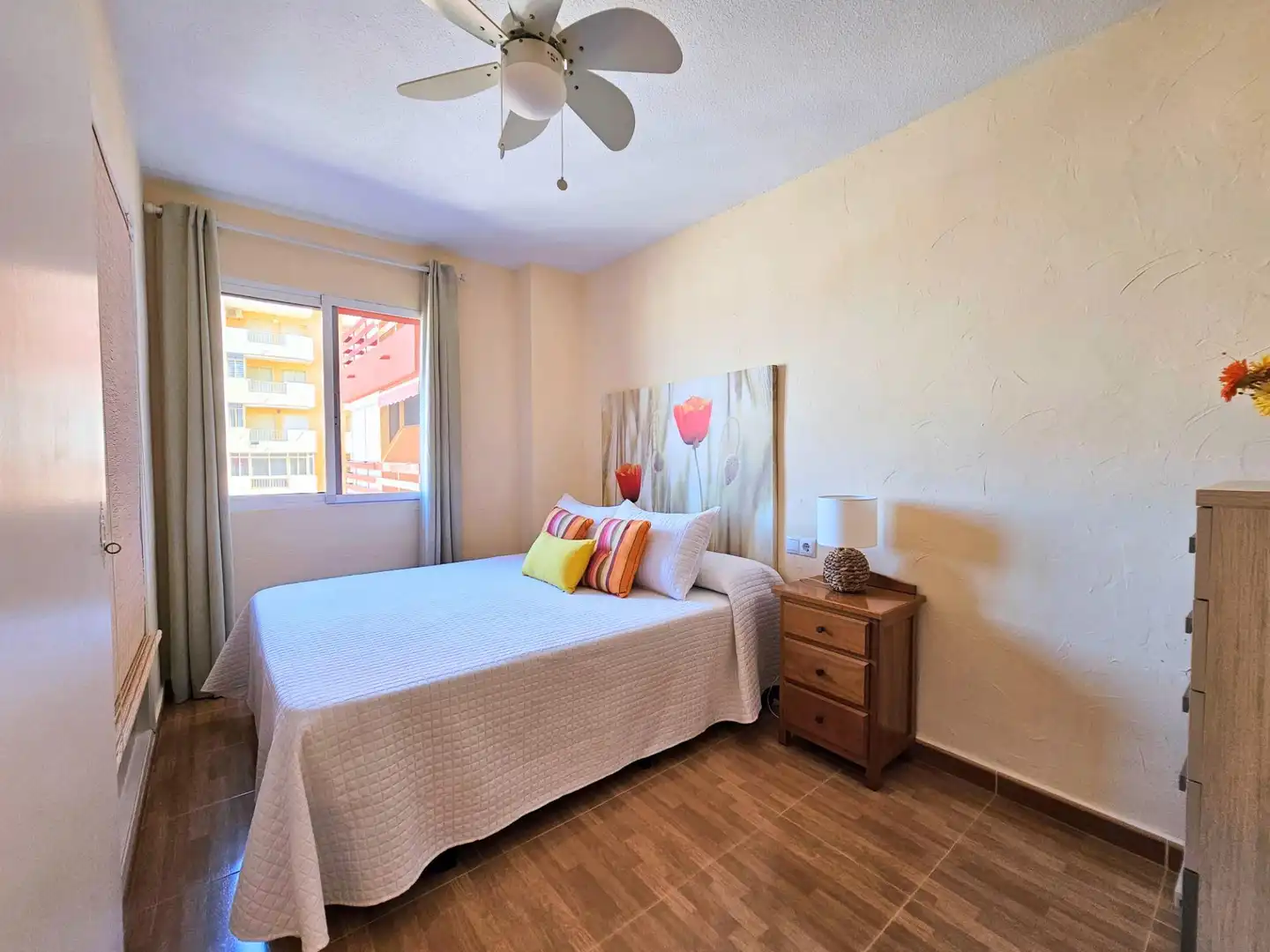 Schlafzimmer von Wohnung zum Verkauf in La Manga del Mar Menor mit Möbliert, Balkon und Alarm