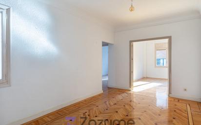 Bedroom of Flat to rent in  Madrid Capital  with Heating, Terrace and Storage room