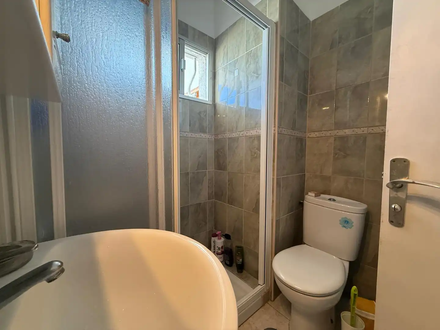 Badezimmer von Wohnungen zum Verkauf in Adeje mit Terrasse, Möbliert und Ofen