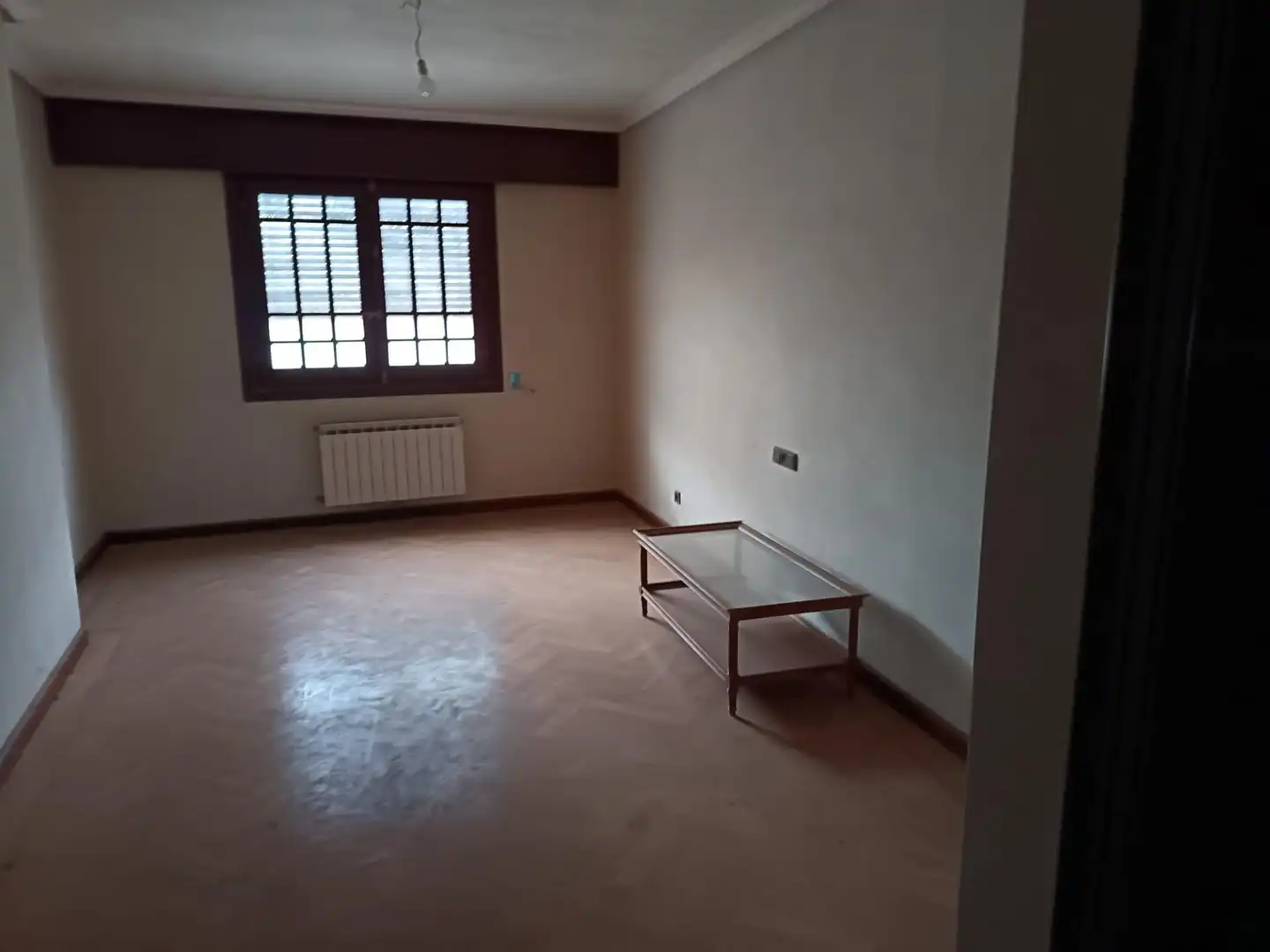 Sala d'estar de Casa o xalet en venda en Íscar amb Jardí privat, Terrassa i Traster