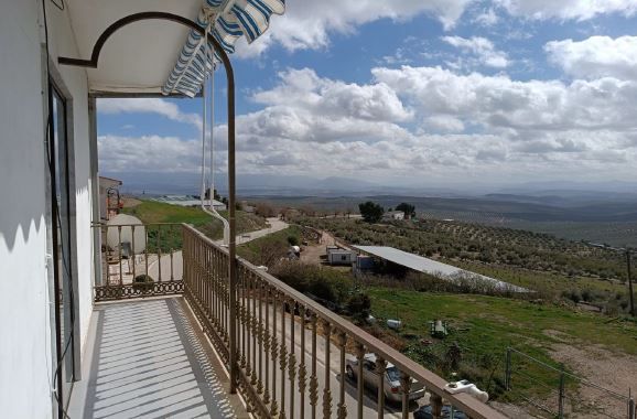 Vista exterior de Piso en venta en Torreperogil