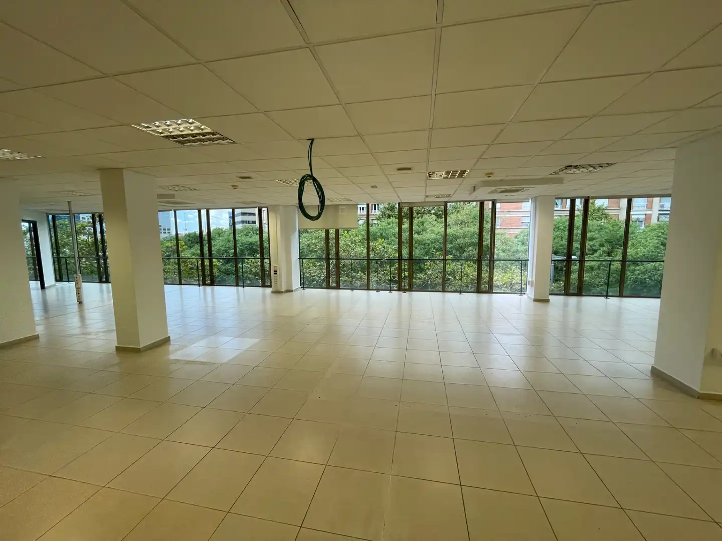 Office for rent in Barcelona  with Air Conditioner