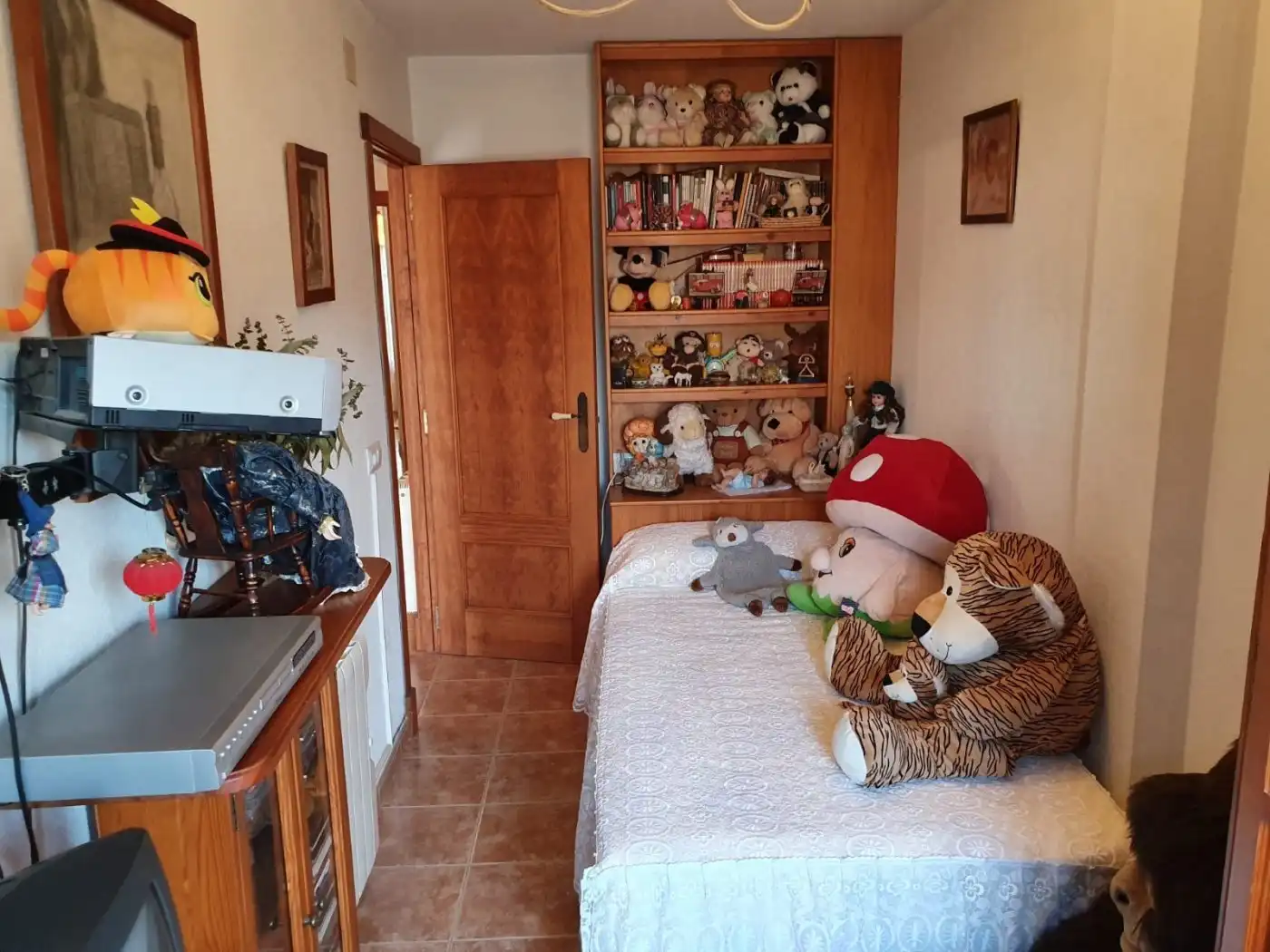 Schlafzimmer von Einfamilien-Reihenhaus zum Verkauf in El Pinós / Pinoso mit Möbliert