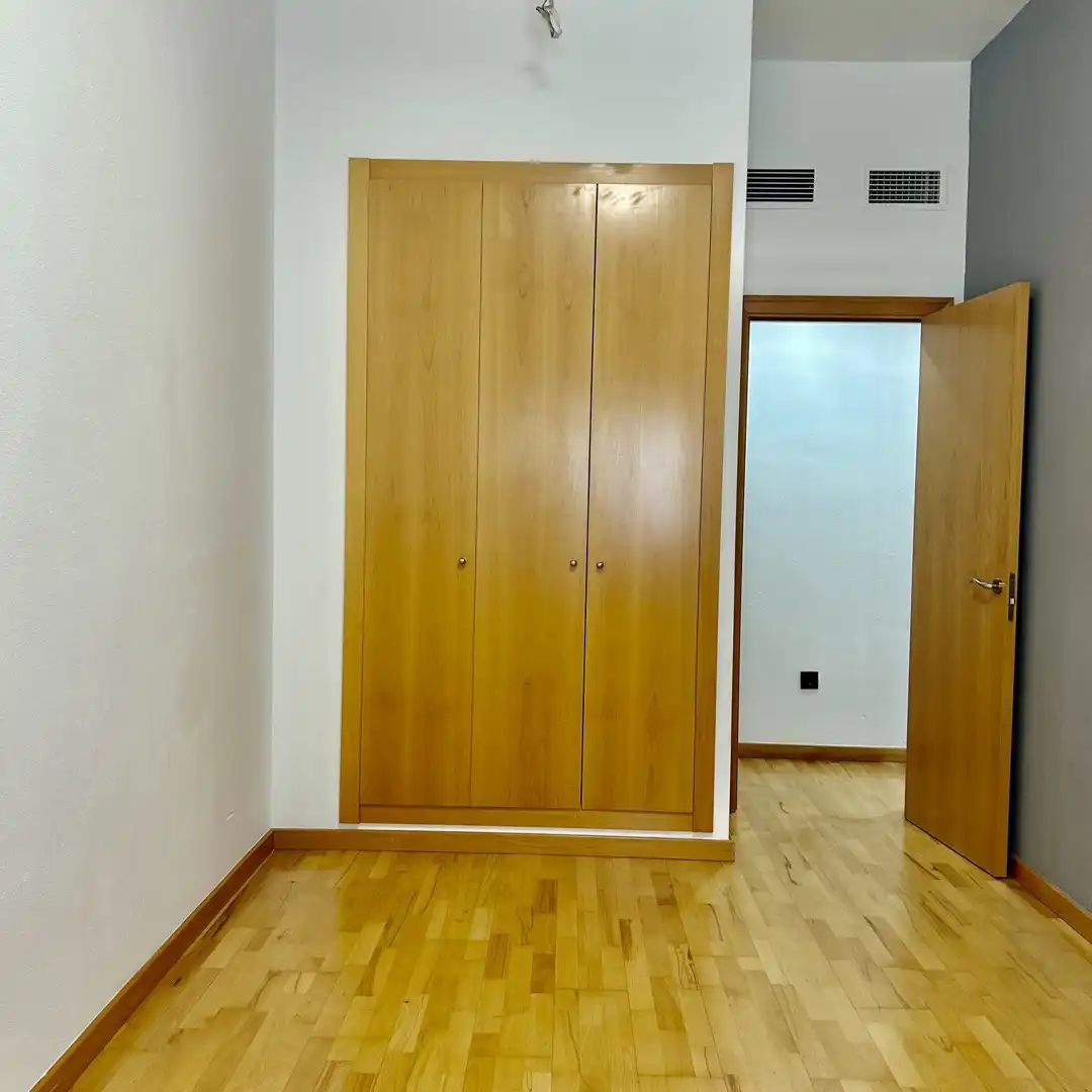 Habitación de Piso de alquiler en Riba-roja de Túria con Terraza, Trastero y Piscina