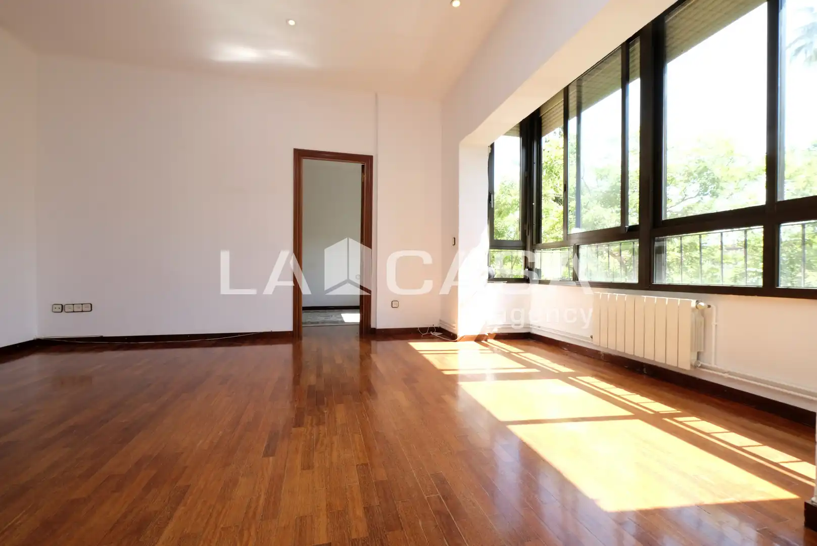 Sala de estar de Piso en venta en Barcelona con Calefacción y Balcón