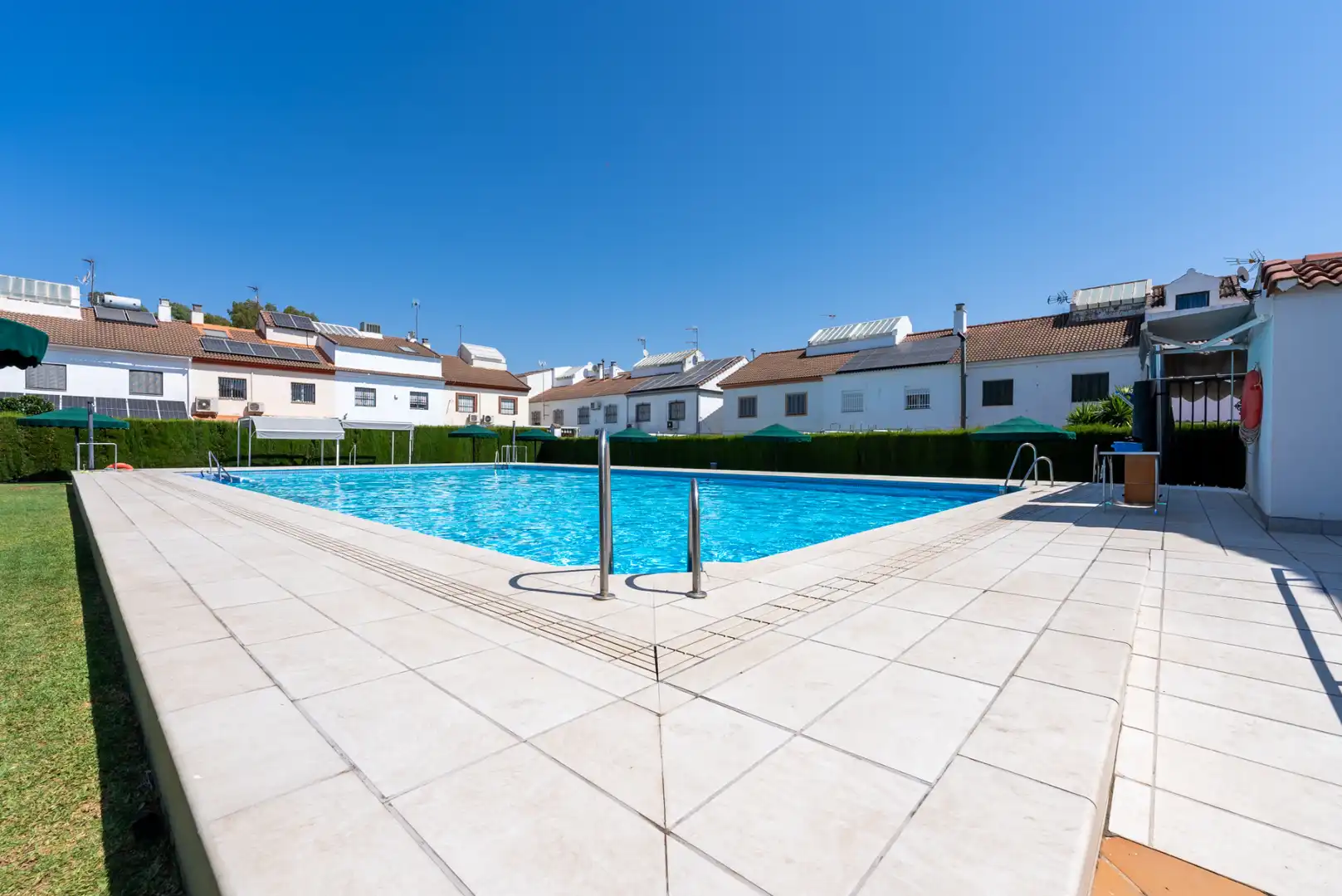 Swimming pool of Detached homes for sale in Montequinto  with Air Conditioner, Heating and Parquet flooring