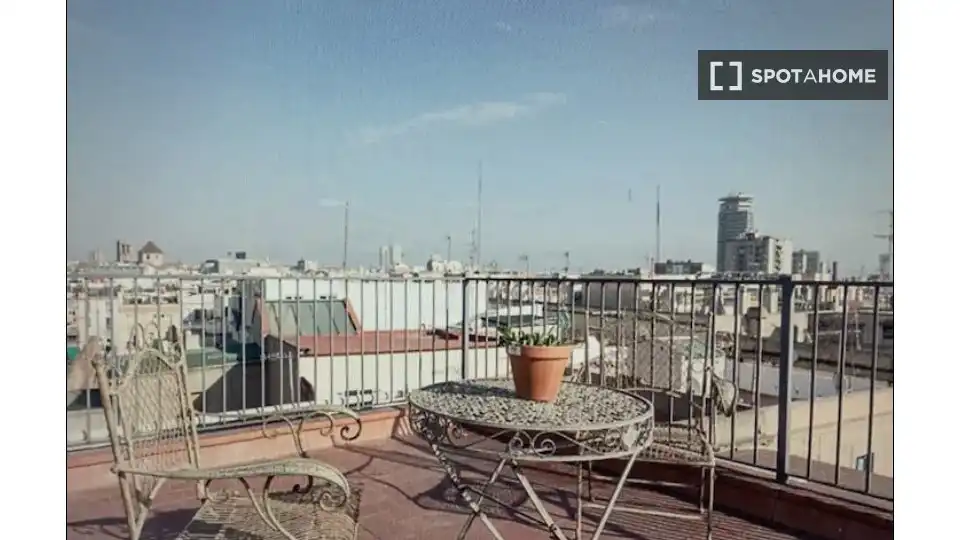 Piso con terraza en alquiler en Ciutat Vella, imagen 3