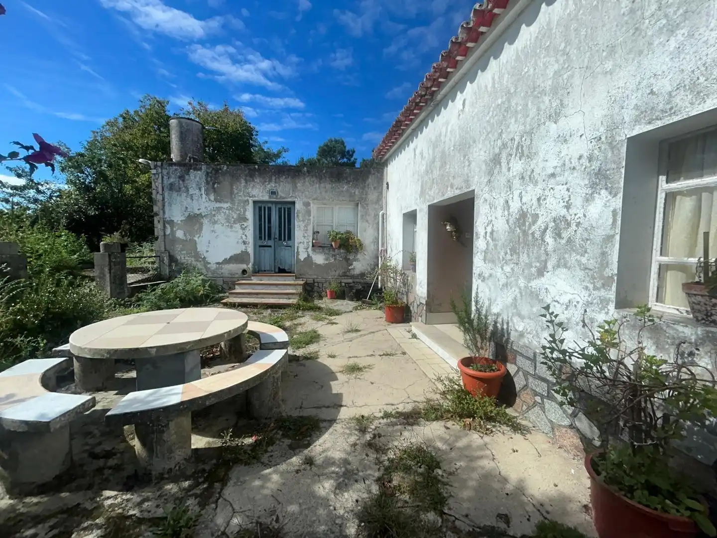 Vista exterior de Casa o xalet en venda en Ribeira amb Jardí privat